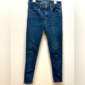 American Eagle Super Stretch Jeans.  Size 6 Short.